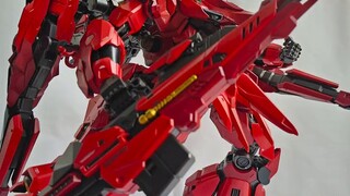 ฉันเชื่อแม้ว่าคุณจะบอกว่าเขาคือ Sazabi ของบริษัท MG ฟุกุโอกะก็ตาม!
