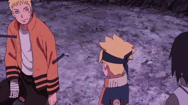 Naruto, Boruto dengan marah mengambil kepala besar.