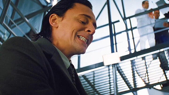 Loki: Bạn không thực sự nghĩ rằng tôi không đủ tiền mua những thứ này, phải không?