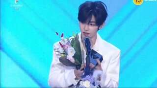 250222 [2025 D Awards] ZEROBASEONE Zhang Hao Global Upick Award Acceptance Speech