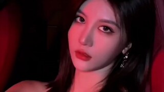 คอลเลกชันความงามจาก TikTok ของซีรีย์ Dark