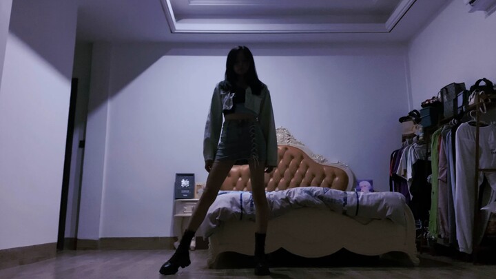 Tôi không biết đó là phiên bản cầu trượt sàn hay cầu trượt giày của aespa "girls"