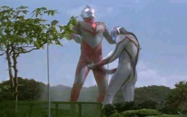 Apakah ini Ultraman yang asli?