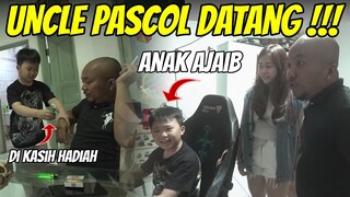 GREBEK RUMAH LUAN !!! UNCLE PASCOL DATANG !!! ANAKNYA LUAN SENENG BANGET SAMPE DI KASIH HADIAH !!!