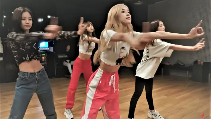 kill this love dance practice outfits