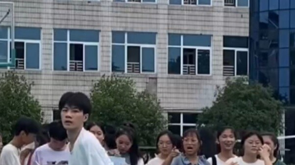 HyunA and Kim Hyojong - pingpong Campus Recruitment Boys Cover Dance