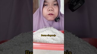 DYMA |ASMR RAW RICE EATING |Makan Beras | asmrrawriceeating| #asmrsounds  #asmr #shorts #mukbang(2)