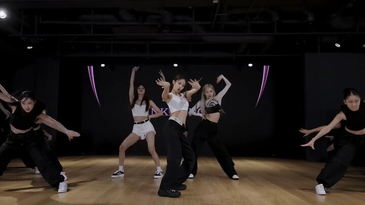 BLACKPINK -'PINK VENOM' DANCE PRACTICE VIDEO