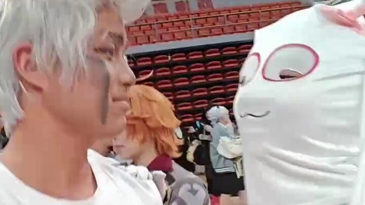 ⚡️Saat saya bercosplay Kyubey dan pergi ke pertunjukan komik untuk bertanya kepada orang yang lewat 