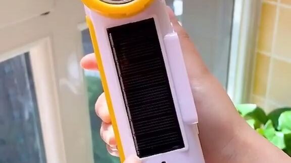 Solar emergency light