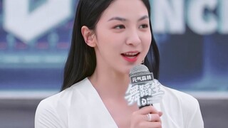 Chào mừng đến với chương trình múa Trung Hoa China Show trên toàn thế giới! Vâng, cô ấy thực sự có t