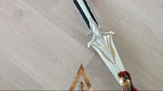 Assassin's creed Odyssey Broken Spear of Leonidas วัสดุทำจาก สแตนเลส ดีไซน์เก็บลายระเอียดออกมาได้เหม