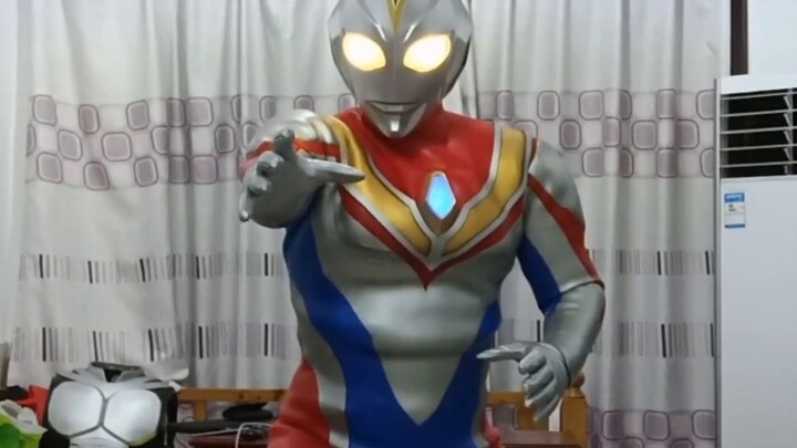 Ultraman Dyna suit is completed to commemorate the 25th anniversary of the special effects work "Ult