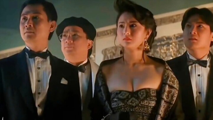 This is a classic Hong Kong movie! Yuen Wah is so domineering!