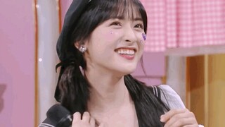 Shen Yue là một cô gái truyện tranh, siêu dễ thương và ngọt ngào