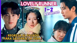 😭ELLA REGRESA AL PASADO🕒PARA SALVAR LA VIDA de SU CANTANTE FAVORITO☂️ | resumen de Lovely runner 1-2