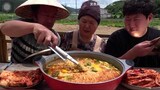3 Thánh Ăn Mỳ Tôm, Mỳ Cay Hàn Quốc Cấp Độ 7 Khổng Lồ