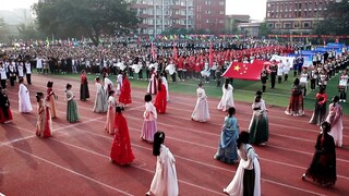 学校运动会开幕式古典舞表演《琵琶行》。