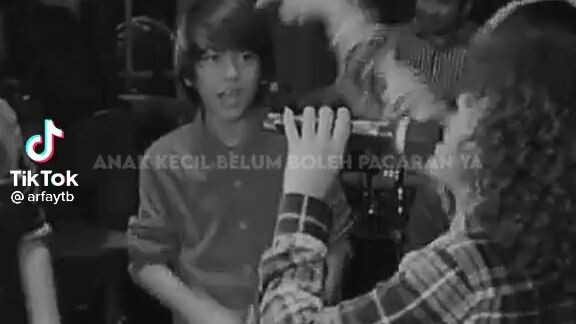 lagu anak kecil belum boleh pacaran ya