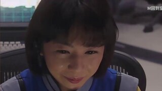 How many right-wingers are there among the actors in Ultraman? How rushed was Sonogani to film in or