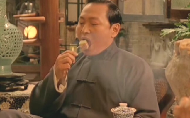 Ip Man: Tuan Liao, tolong berhenti makan! Keluar!