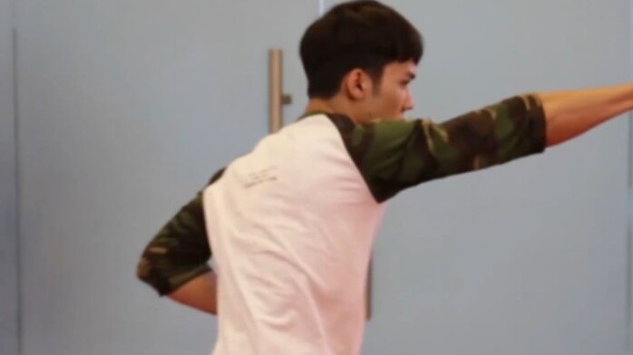 Setelah menonton tinju militer Chen Muchi, saya merasa bahwa peran Yin Jiao tidak lain adalah dia.