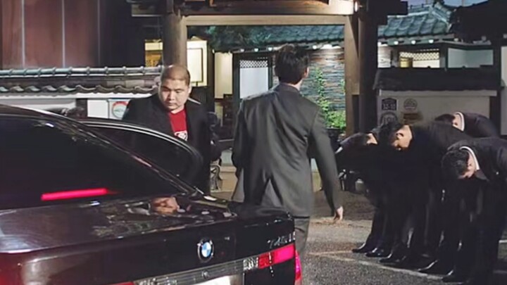 Tên gangster này đã bị giam giữ 17 năm. Sau khi được thả khỏi tù, anh đã tàn sát toàn bộ băng đảng v