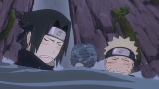 "Sasuke and Naruto" After Sasuke and Naruto kiss, the splashes are all loving, the young couple is s
