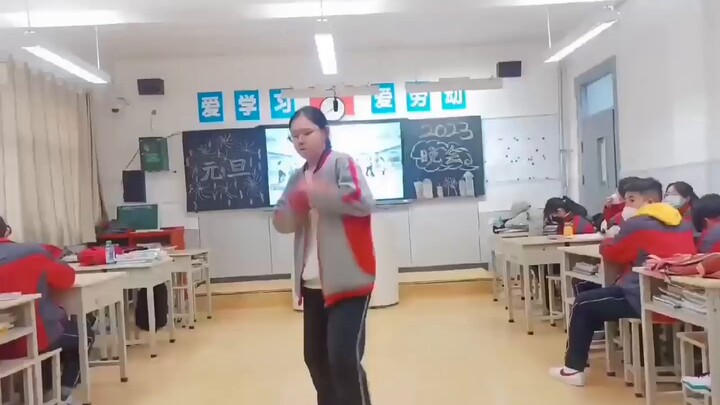 [SNH48] Anak-anak berusia lima tahun berkumpul di sekolah untuk menari cover lagu (Sweet Trap) pada 