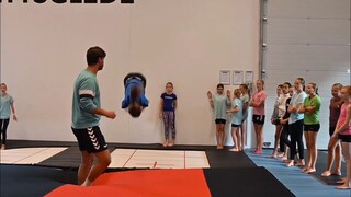 Gymnastics klipp 22