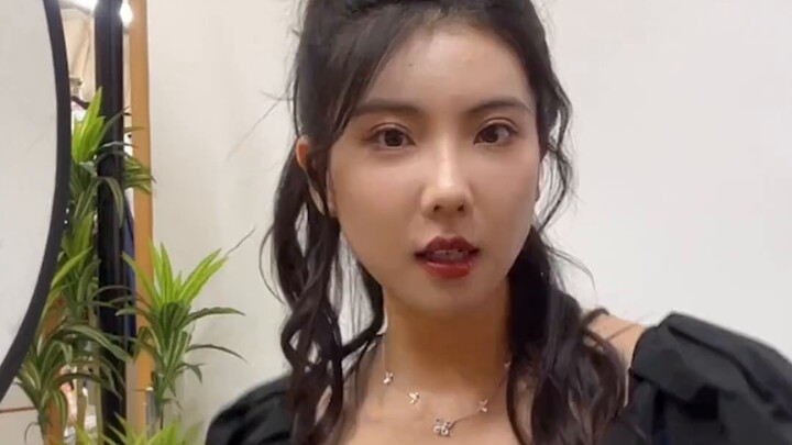 Mimi's sense of camera is even inferior to mine