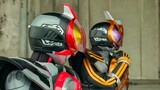 Terhitung tujuh Kamen Rider yang bertransformasi menggunakan ponsel