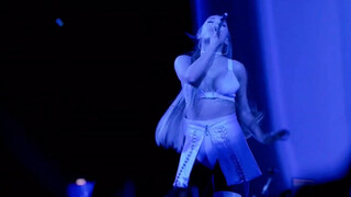 [Live] Ariana Grande - Breathin
