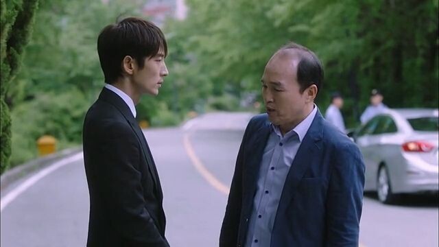 Lawless Lawyer (Hindi Dubbed) 480p Season 1 Episode 9