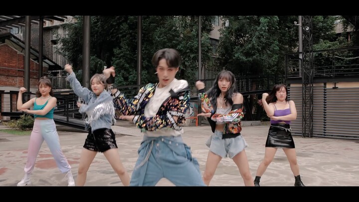 Cover tarinya keren banget! 【Chen Guanrui】ITZY - Cover Tari 'Not Shy' oleh ESKETIT BOYS PLANET