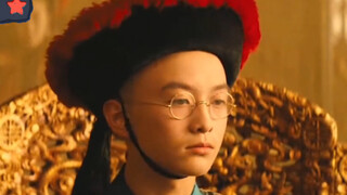 中国唯一一位戴眼镜骑自行车在皇宫溜达的皇帝&