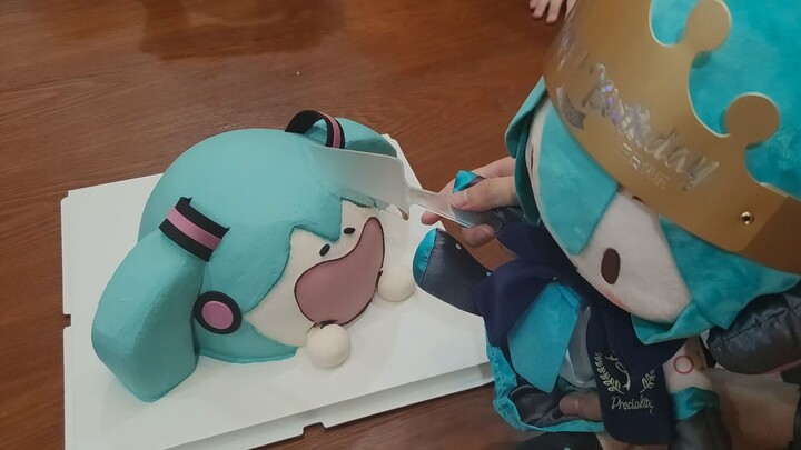 可爱fufu残忍杀害大嘴miku