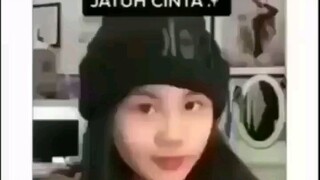 Janji ga bakal jatuh cinta 😅☝️