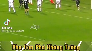 pha bắt bóng đi vào lòng đất