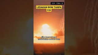 Ledakan bom di film Oppenheimer