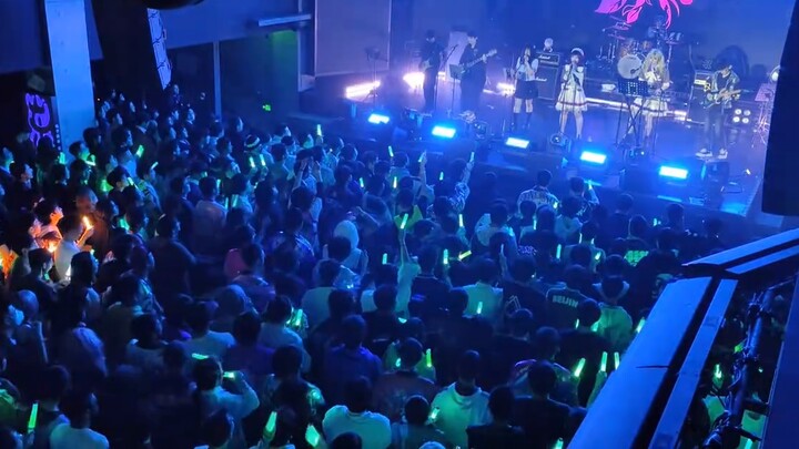 Rasakan, adegan LIVE ini