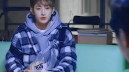 Satu orang memainkan dua peran, kakak laki-laki dan adik laki-laki Lee Soo-hyuk datang ke depan bab 