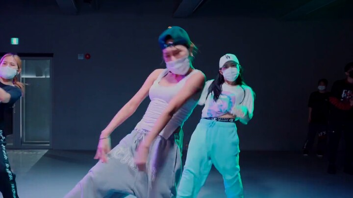 【1M】Koreografi Kamel《Loyal》