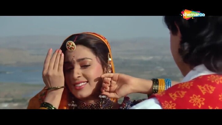 Ghoonghat Ki Aad Se - Hum Hain Rahi Pyar Ke (1993) - Aamir Khan - Juhi Chawla -    Bollywood song