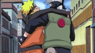 Naruto, hãy bám lấy Kakashi.