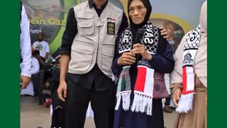 luar biasa nenek ini