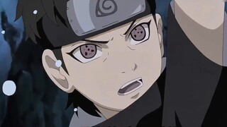 Cũng là một thiên tài, Itachi đã chứng kiến cái chết của người bạn thân Shisui và mở được Mangekyō S