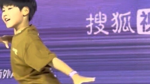 9-year-old elementary school student dances Rover--Kim Jong-in Kai Sohu Master Class Live Shot