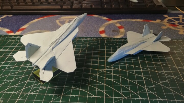 [Origami Airplane] American F22 fighter plane with rice folded inlet (original), a piece of A4 paper