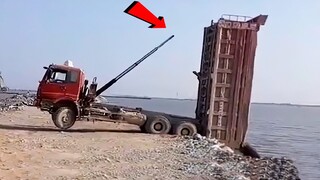 25 Extreme Dangerous IDIOTS Dump Trucks Skills - Heavy Excavator Fail Compilation - Excavator Worker